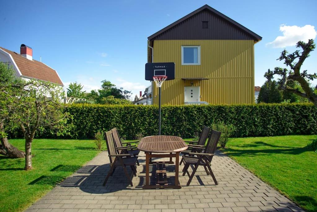 Ferienwohnung Downtown In Ten - Free Parking Göteborg Exterior foto